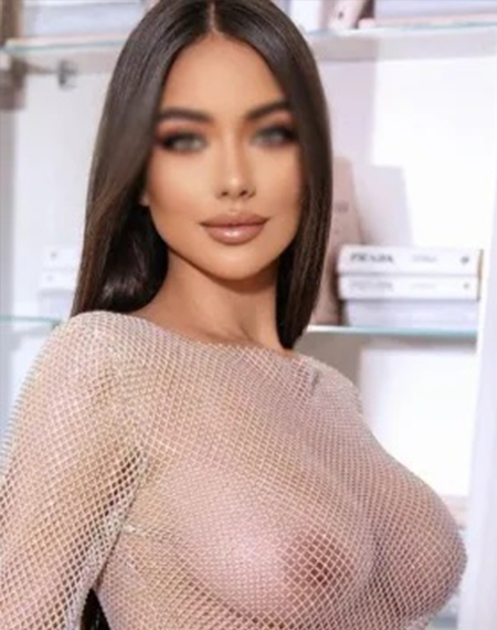 kiya escorts in delhi